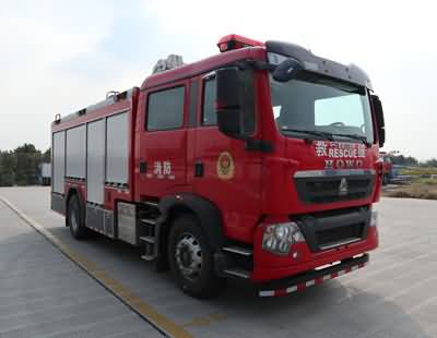 新东日牌YZR5180GXFAP50/H6压缩空气泡沫消防车