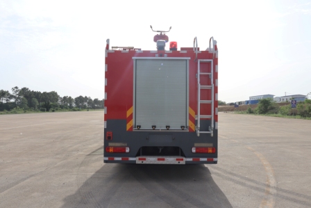 润泰牌RT5270GXFGP100/H6干粉泡沫联用消防车图片