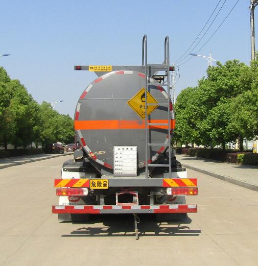 中汽力威牌HLW5320GYWZ6氧化性物品罐式运输车图片