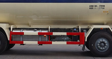 运力牌LG5315GFLZ6低密度粉粒物料运输车图片