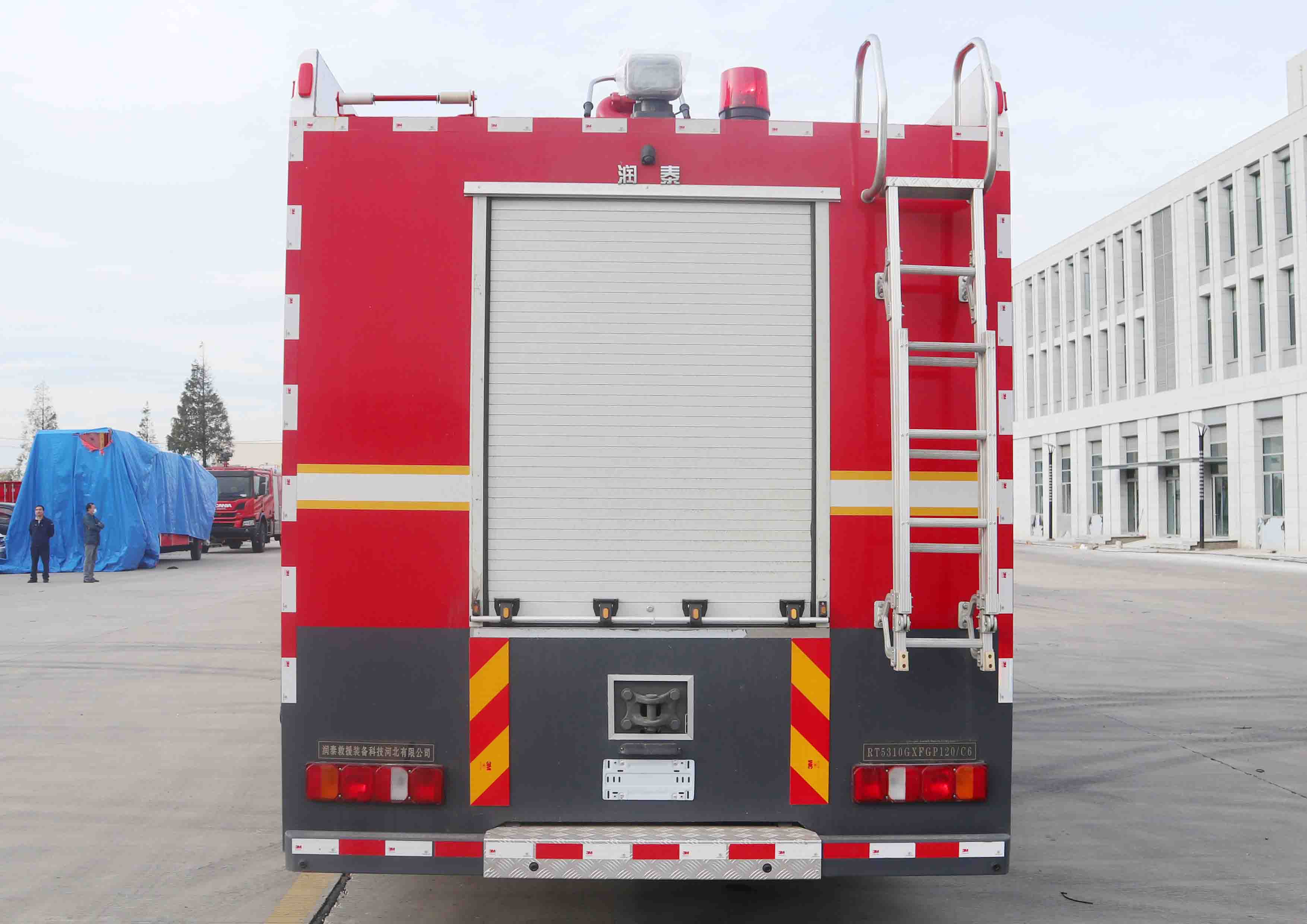 润泰牌RT5310GXFGP120/C6干粉泡沫联用消防车图片